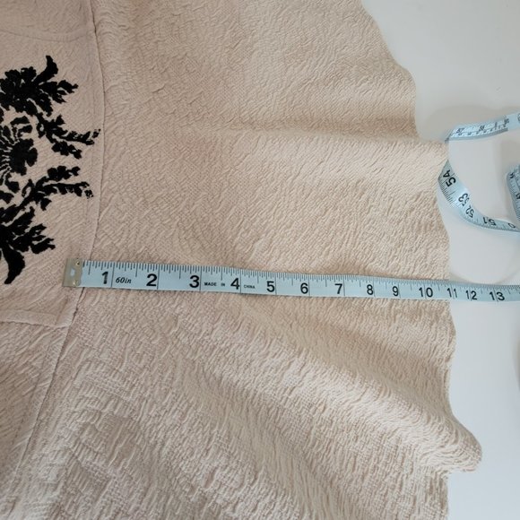 Free People Aplique Detail Beige Cap Sleeve Peplum Top, Size L - Picture 9 of 11